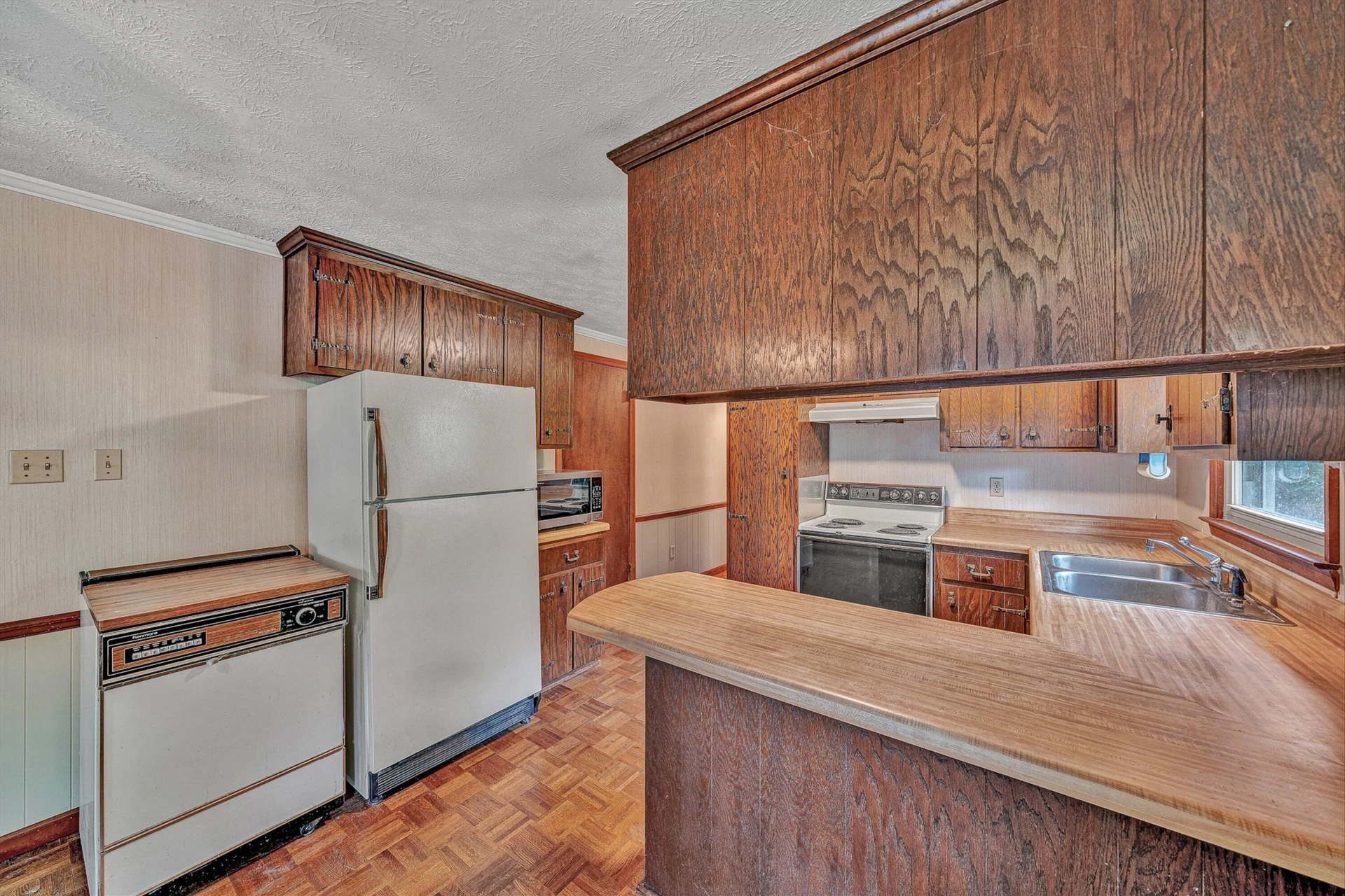 1005 Questor ST - Photo 12