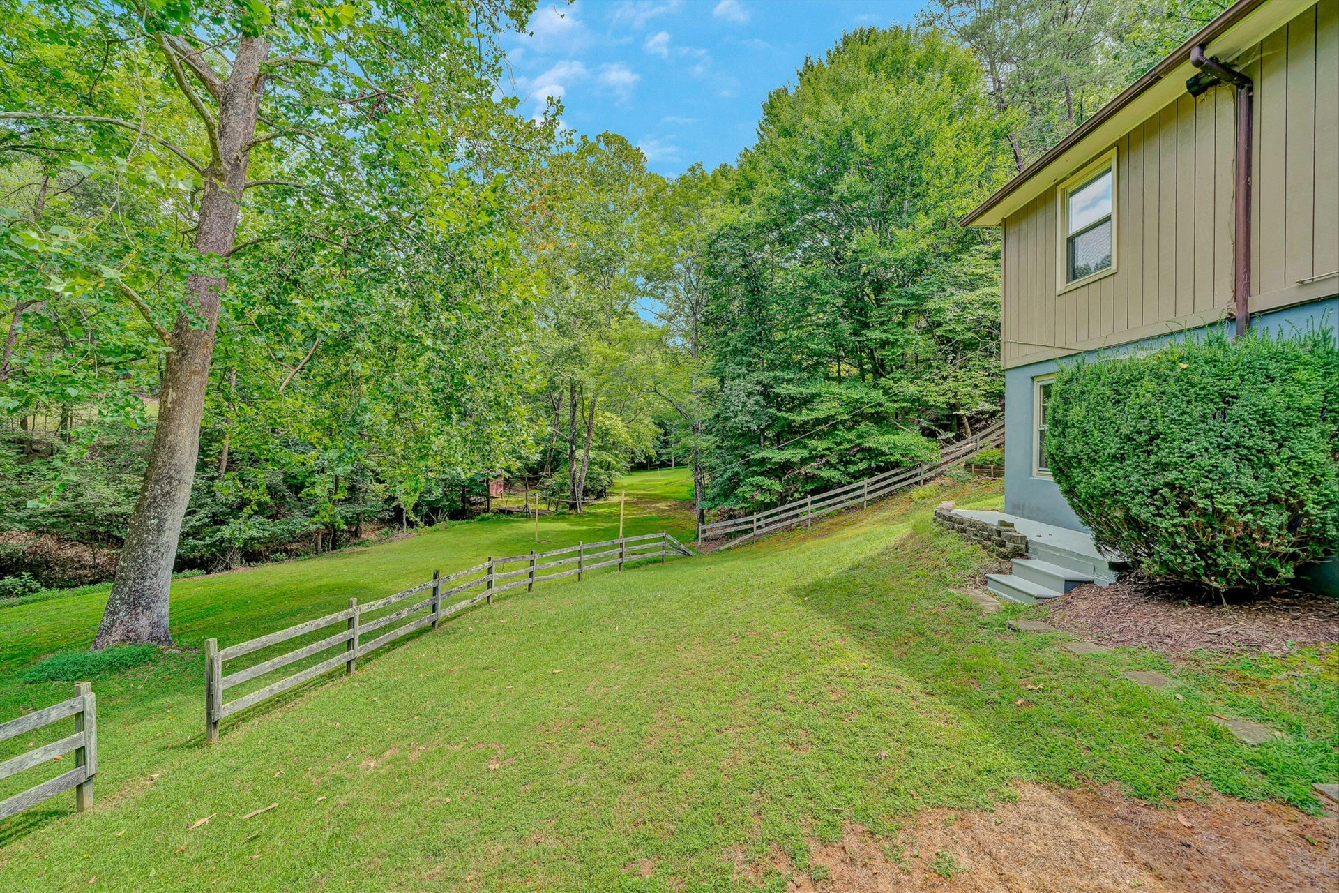 1005 Questor ST - Photo 32