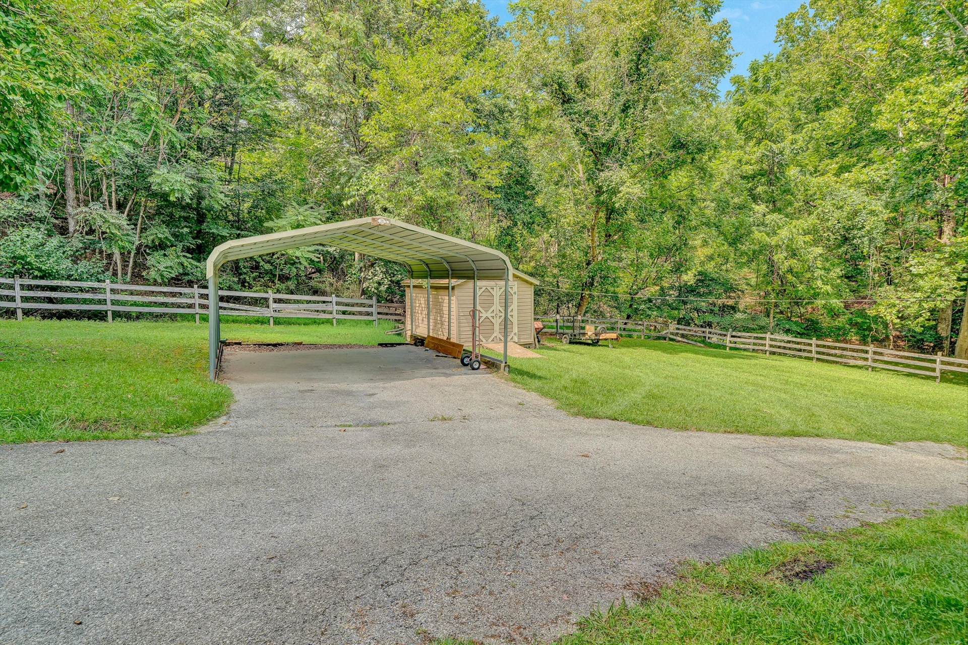 1005 Questor ST - Photo 34