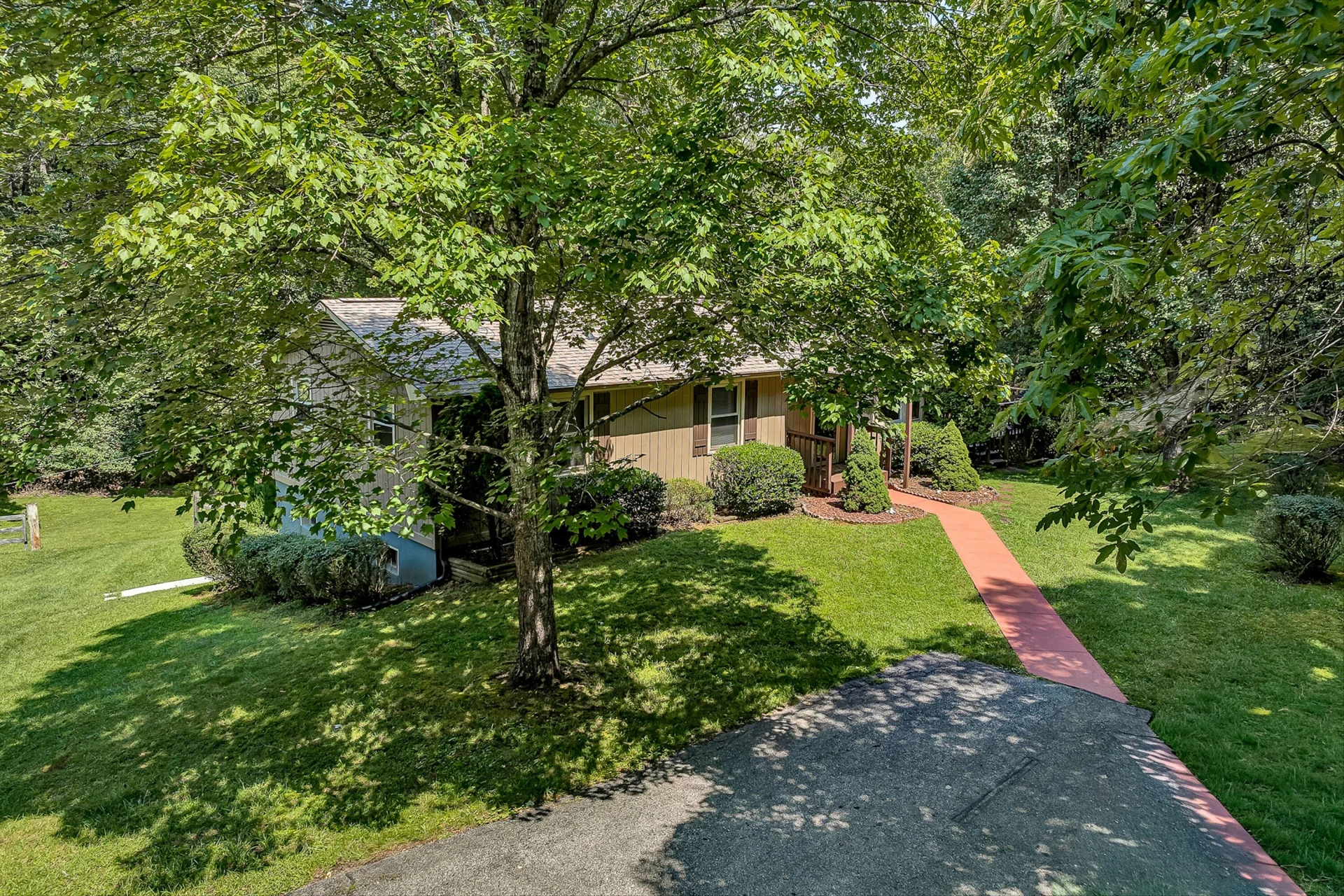 1005 Questor ST - Photo 40