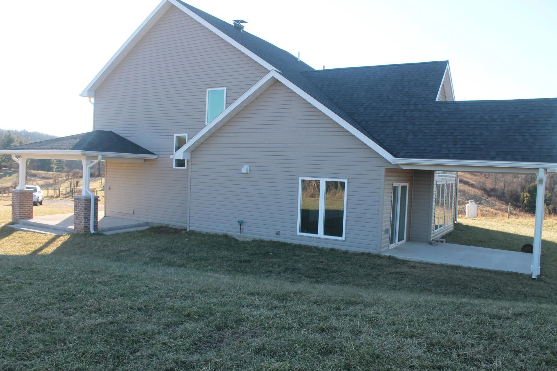 917 Stuart RD SE - Photo 2