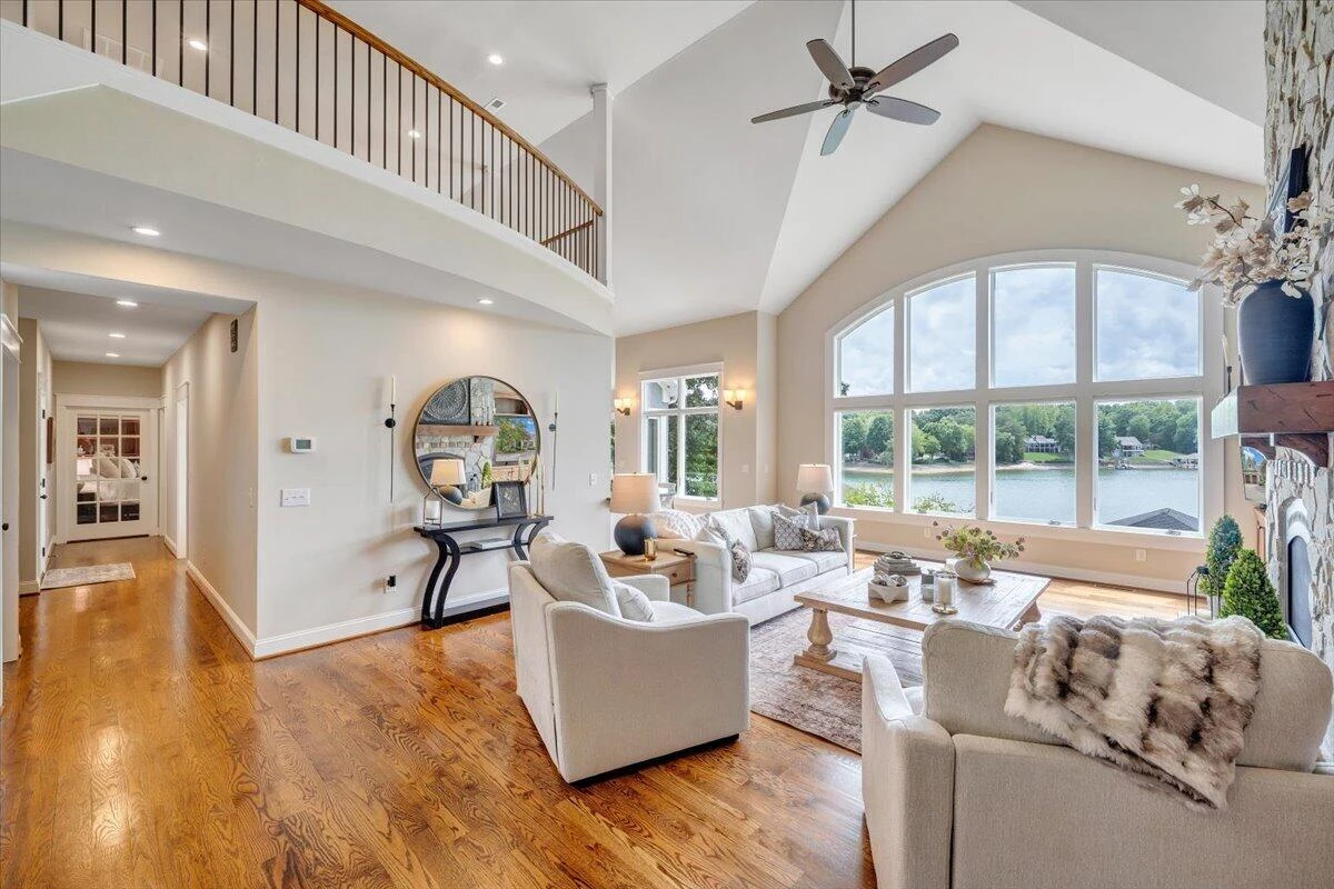2512 Lakewood Forest RD