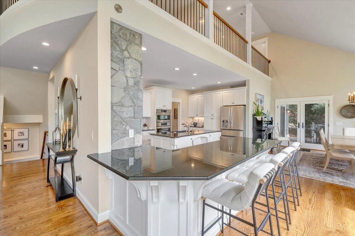2512 Lakewood Forest RD - Photo 17