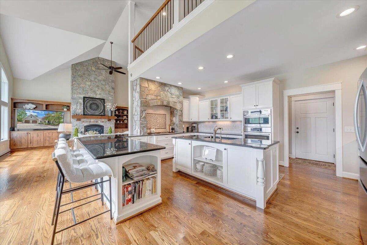 2512 Lakewood Forest RD - Photo 18