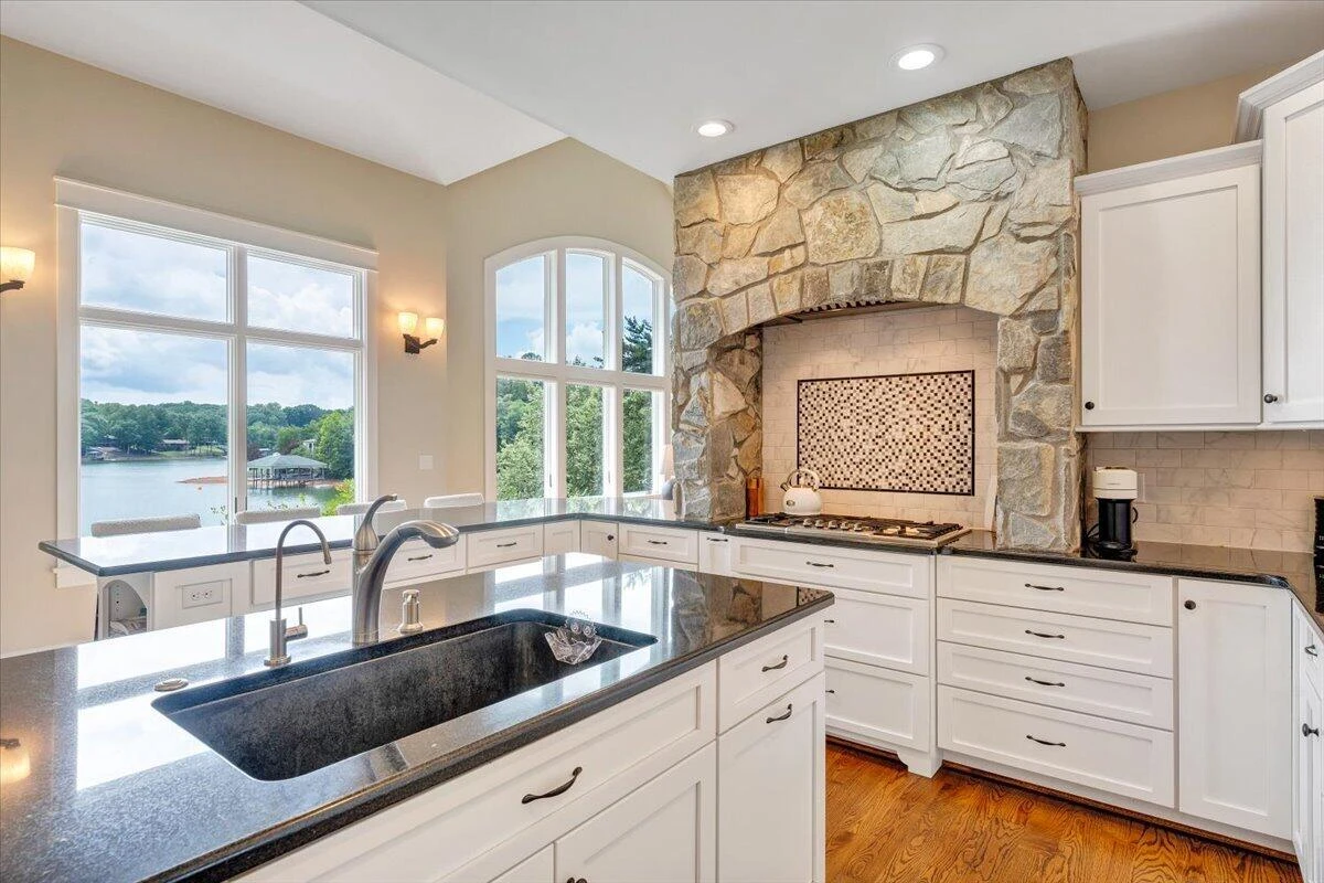 2512 Lakewood Forest RD - Photo 22