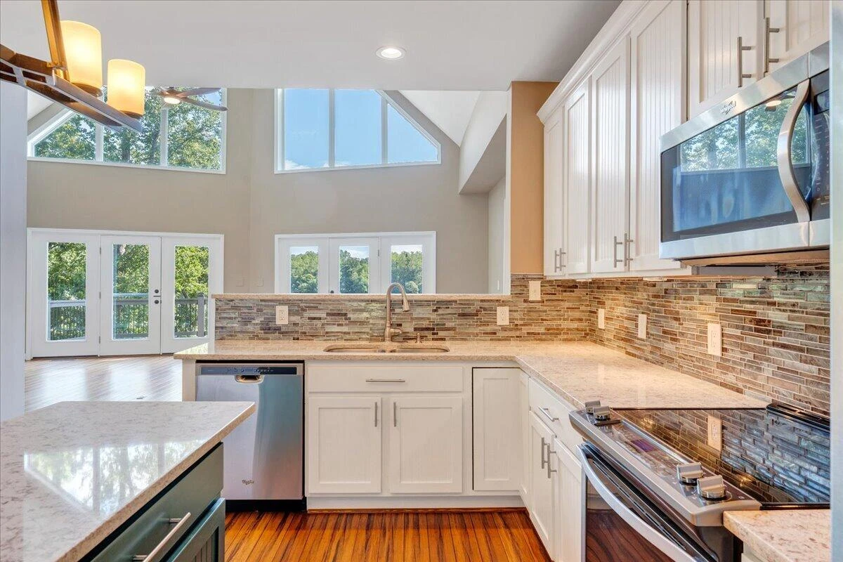 836 Long Island DR - Photo 8