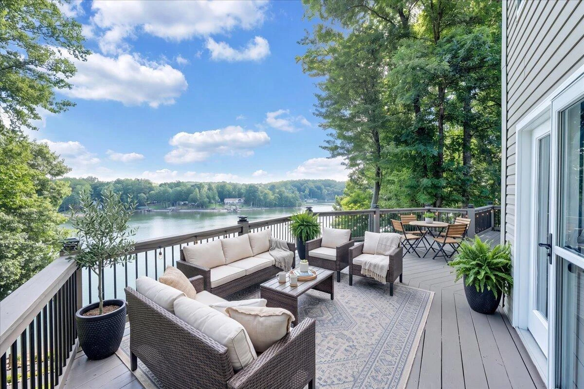 836 Long Island DR - Photo 18