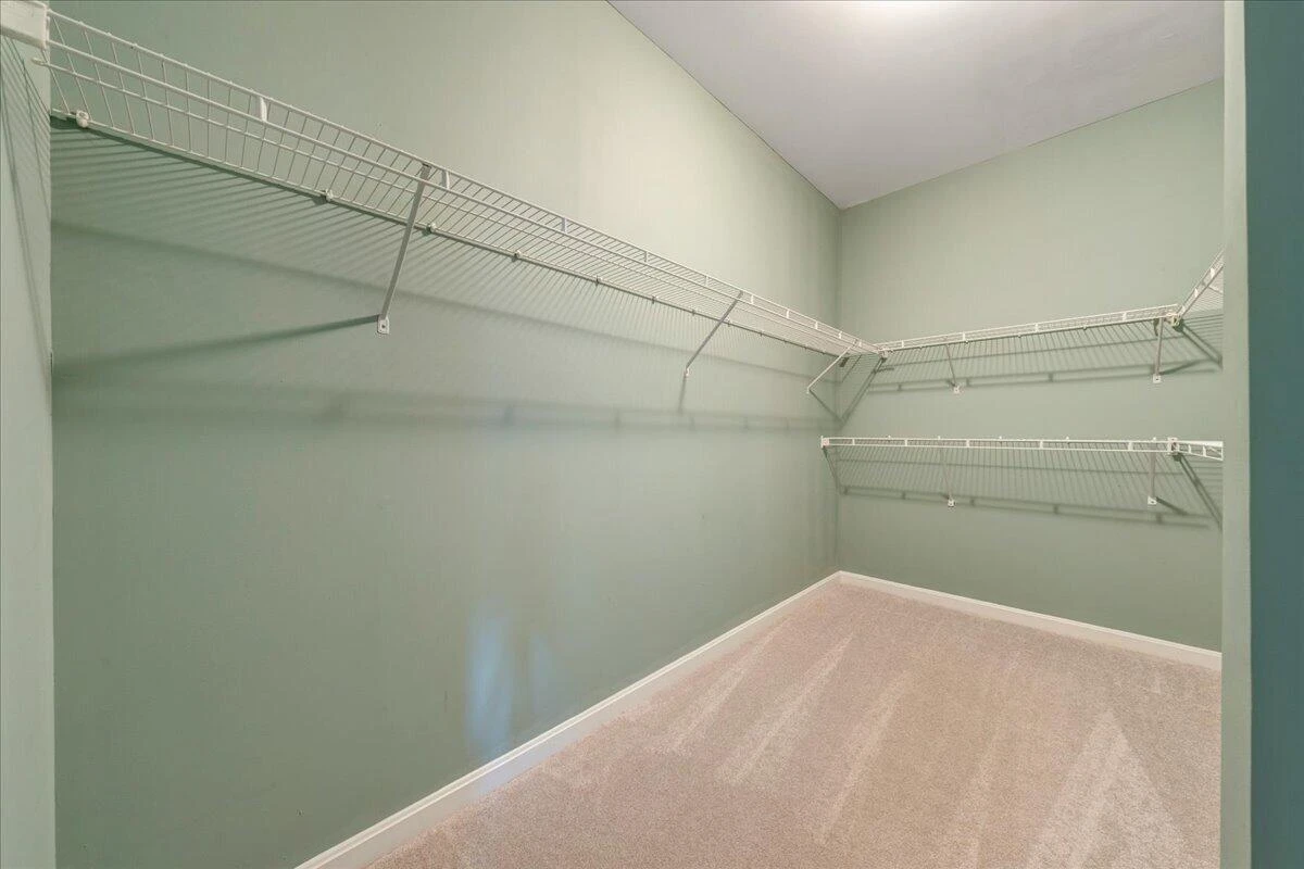 836 Long Island DR - Photo 21