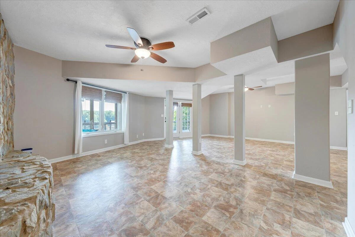 836 Long Island DR - Photo 31