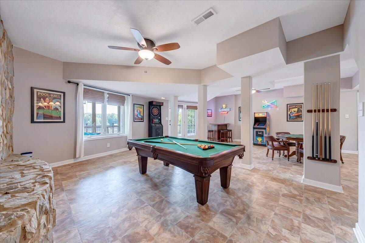836 Long Island DR - Photo 32