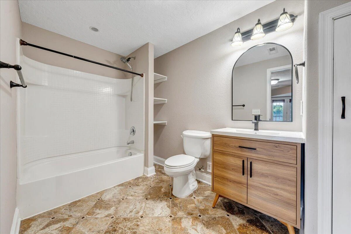 836 Long Island DR - Photo 36