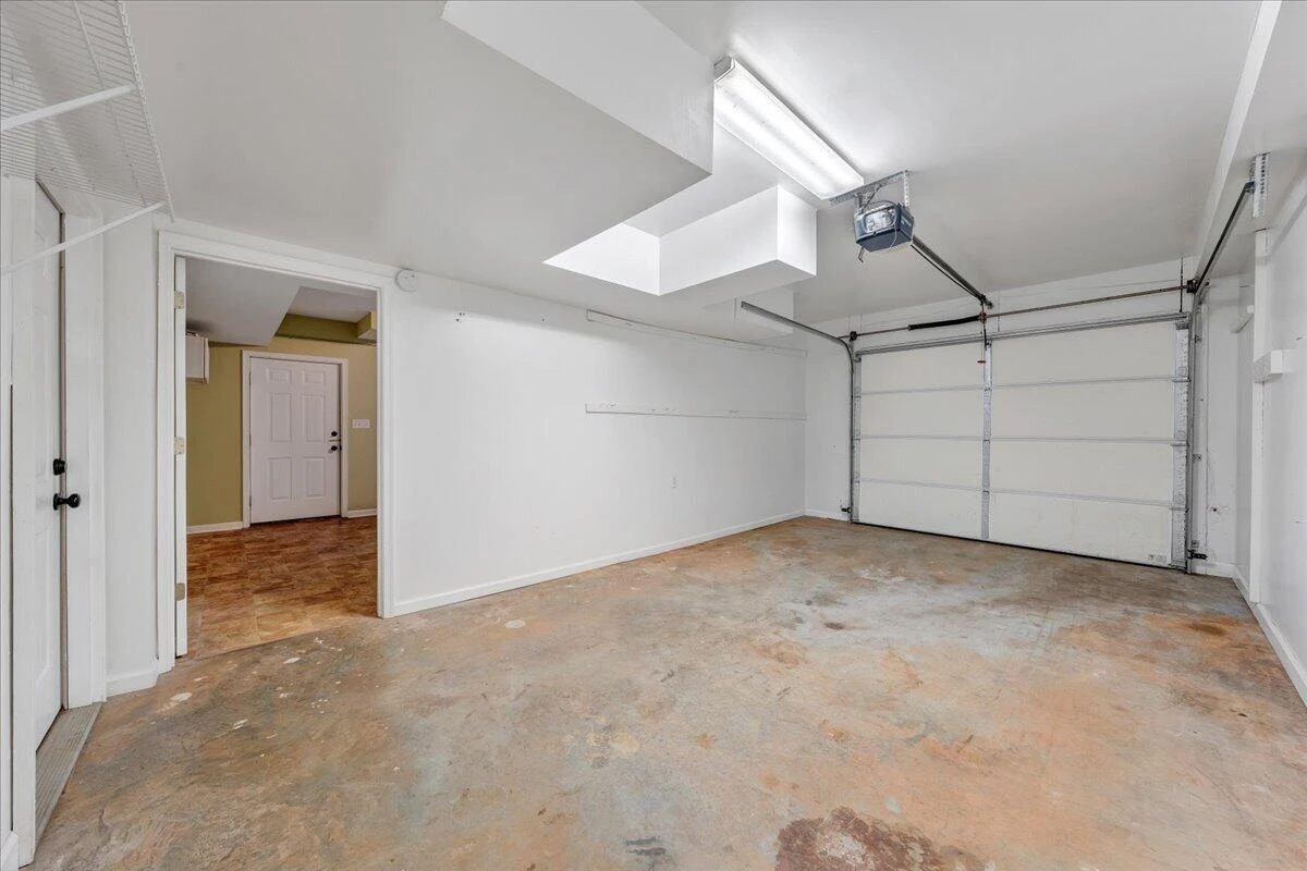 836 Long Island DR - Photo 37