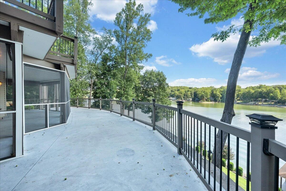 836 Long Island DR - Photo 42