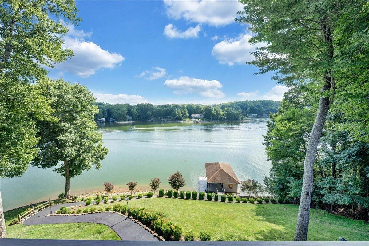 836 Long Island DR - Photo 45