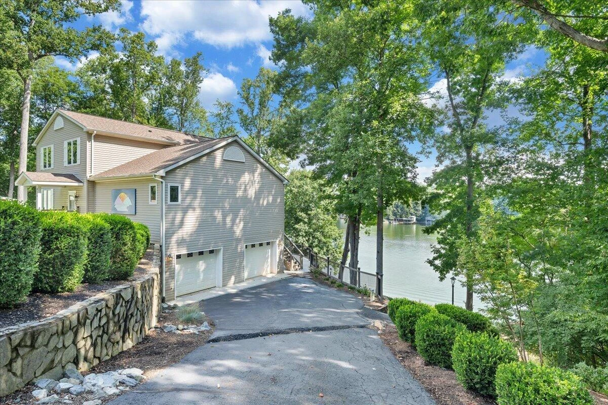 836 Long Island DR - Photo 46
