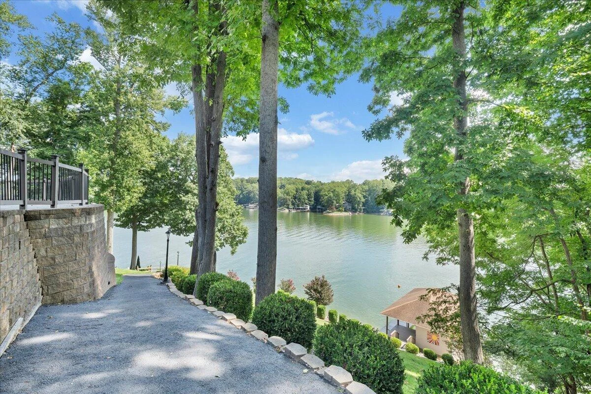 836 Long Island DR - Photo 48