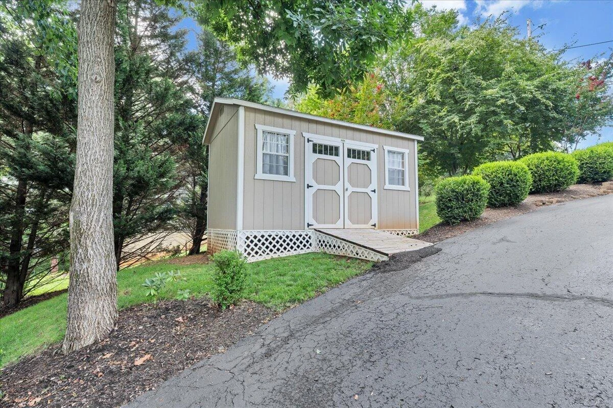 836 Long Island DR - Photo 53