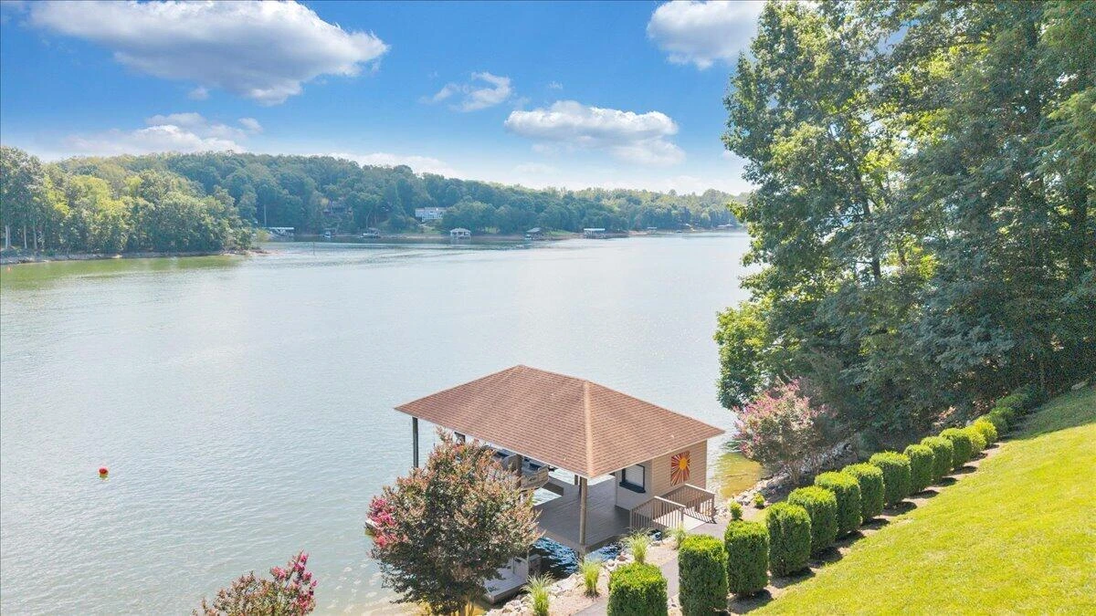 836 Long Island DR - Photo 59