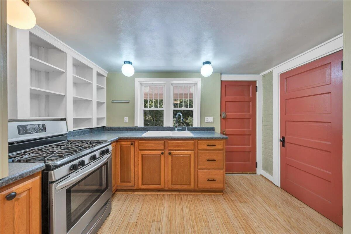 6907 Dawnwood RD - Photo 11