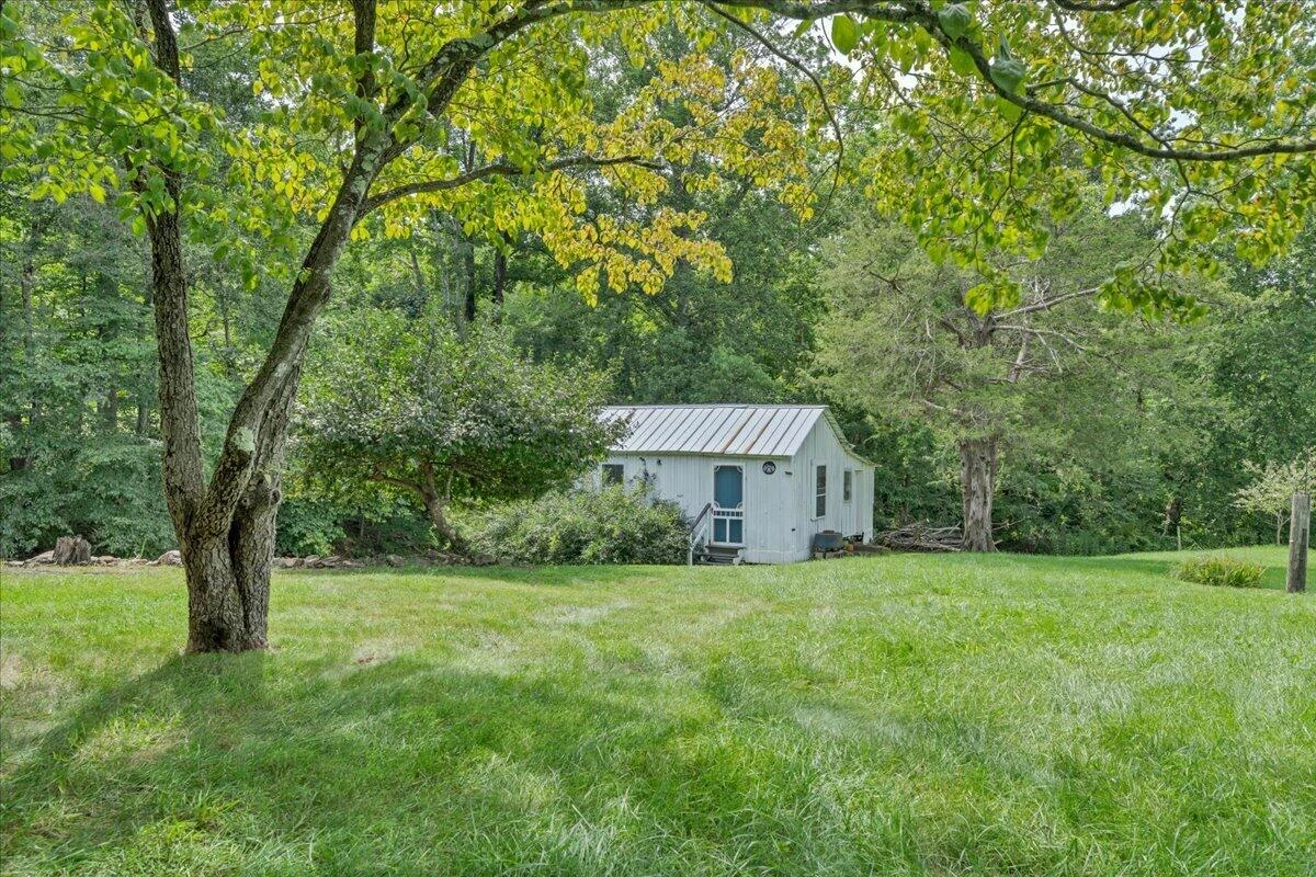 6907 Dawnwood RD - Photo 32