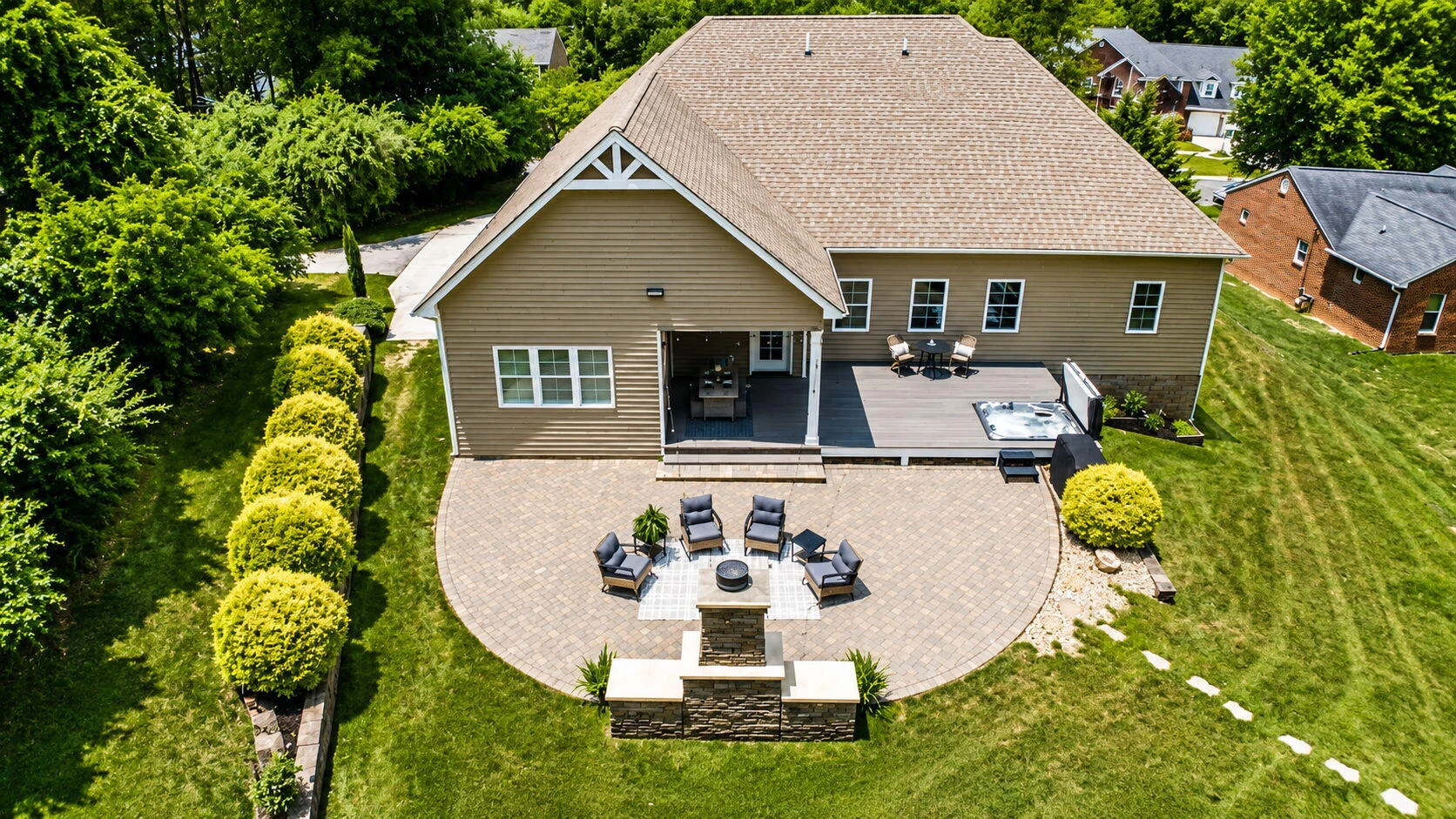 3515 Ridgecroft DR - Photo 2
