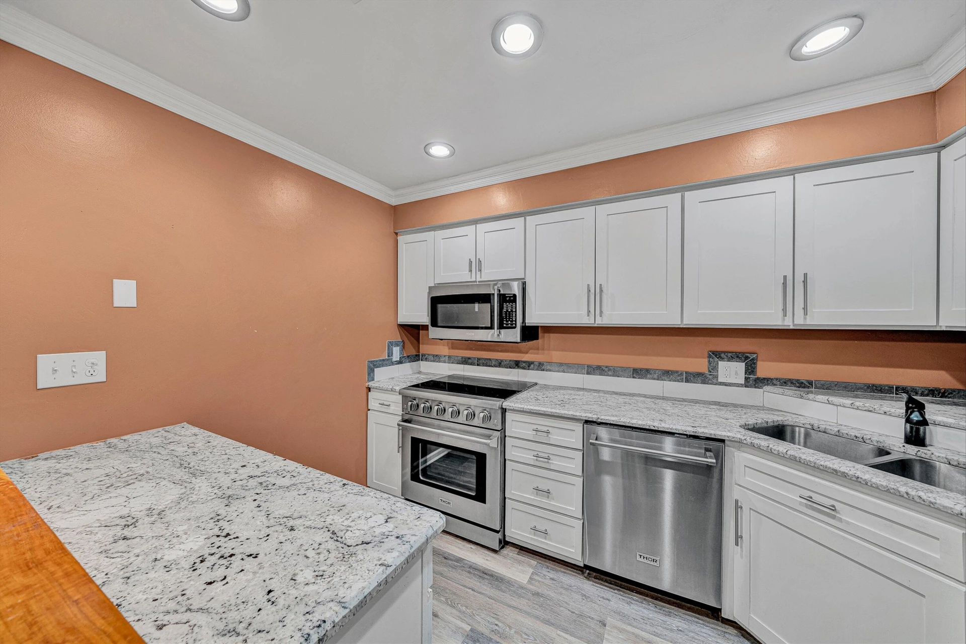 7218 Red Cedar CIR - Photo 7