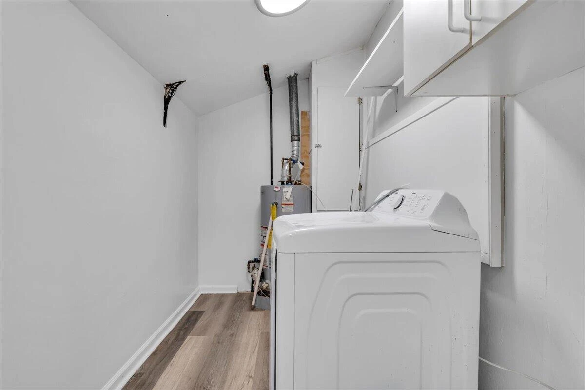1427 Gilmer AVE NW - Photo 13