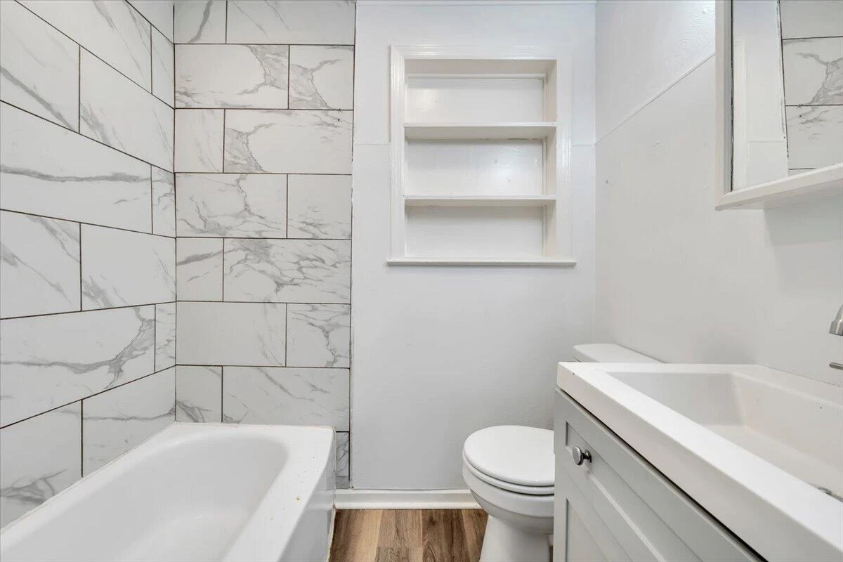 1427 Gilmer AVE NW - Photo 16