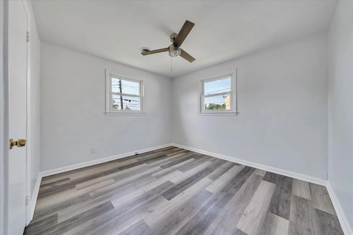 1427 Gilmer AVE NW - Photo 18
