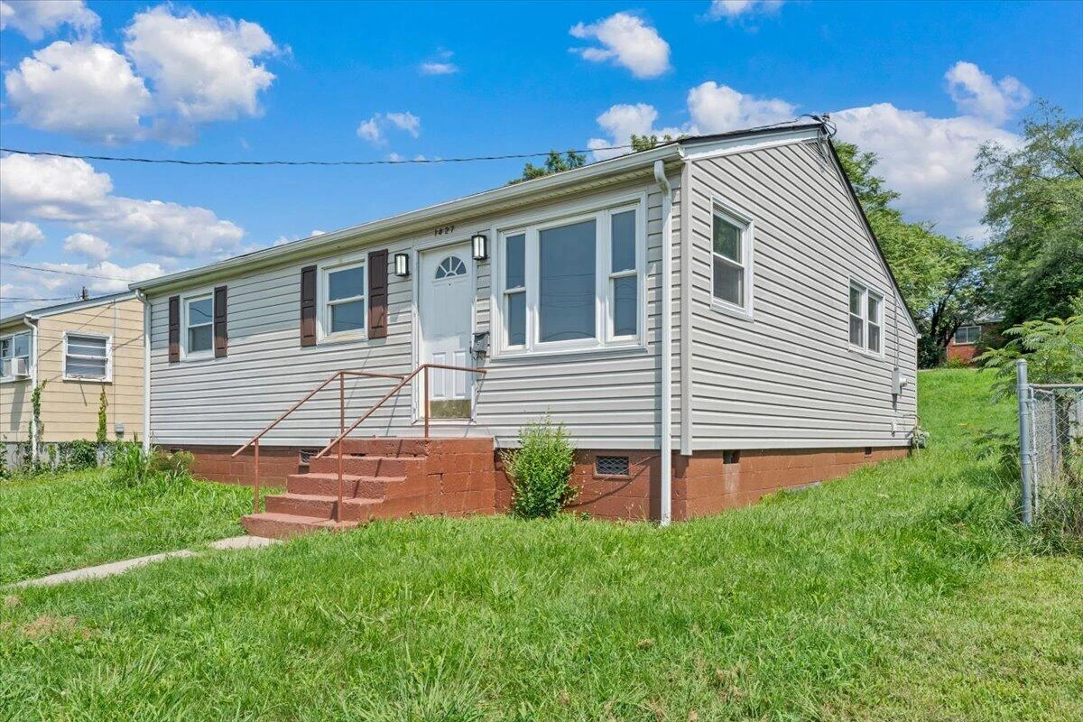 1427 Gilmer AVE NW - Photo 23