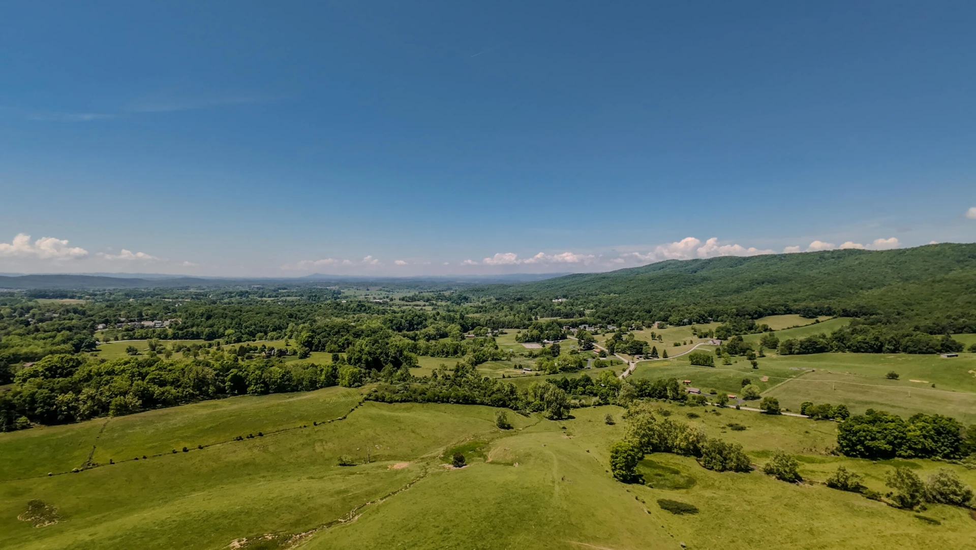 1801 Toms Creek RD - Photo 2