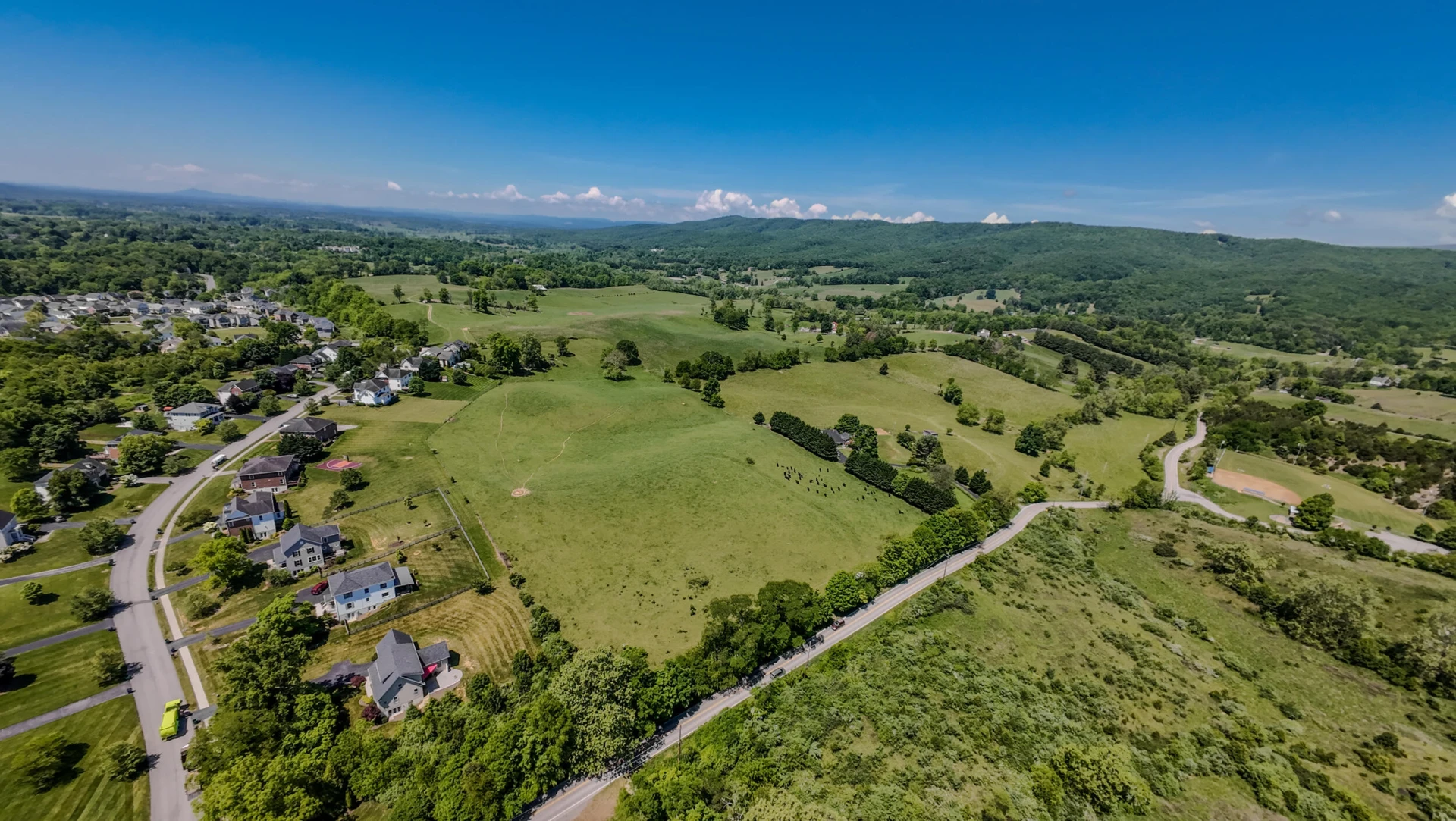 1801 Toms Creek RD - Photo 4