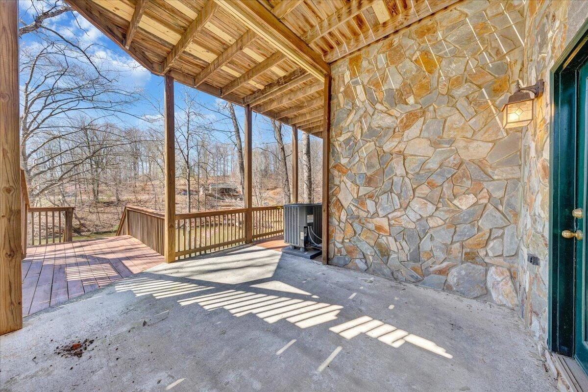 239 Blackwater Landing DR - Photo 45