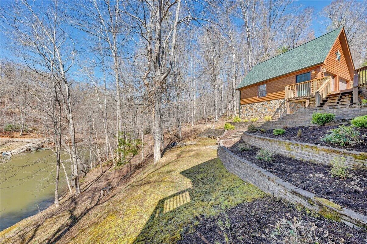 239 Blackwater Landing DR - Photo 49