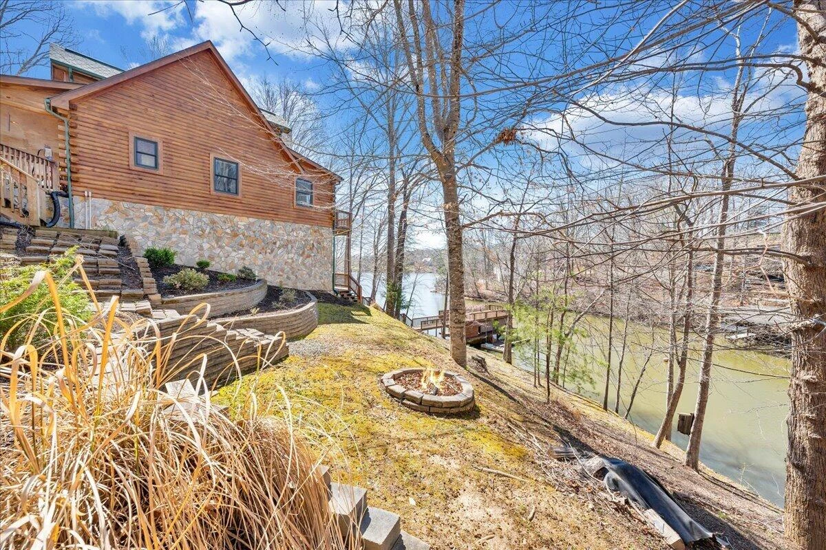239 Blackwater Landing DR - Photo 51