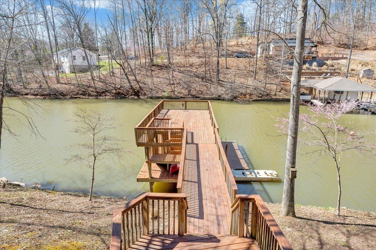 239 Blackwater Landing DR - Photo 59