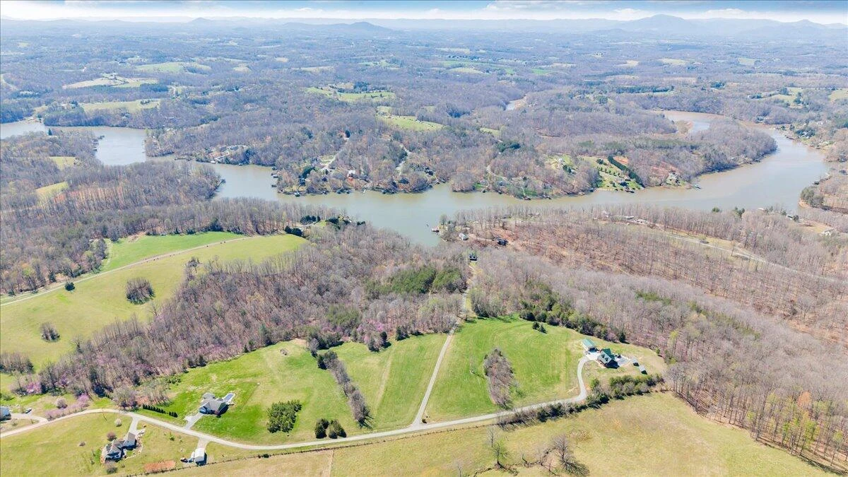 239 Blackwater Landing DR - Photo 78