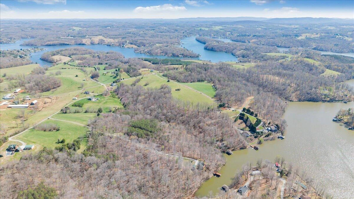 239 Blackwater Landing DR - Photo 87