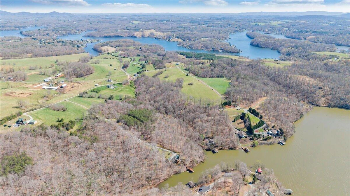 239 Blackwater Landing DR - Photo 88