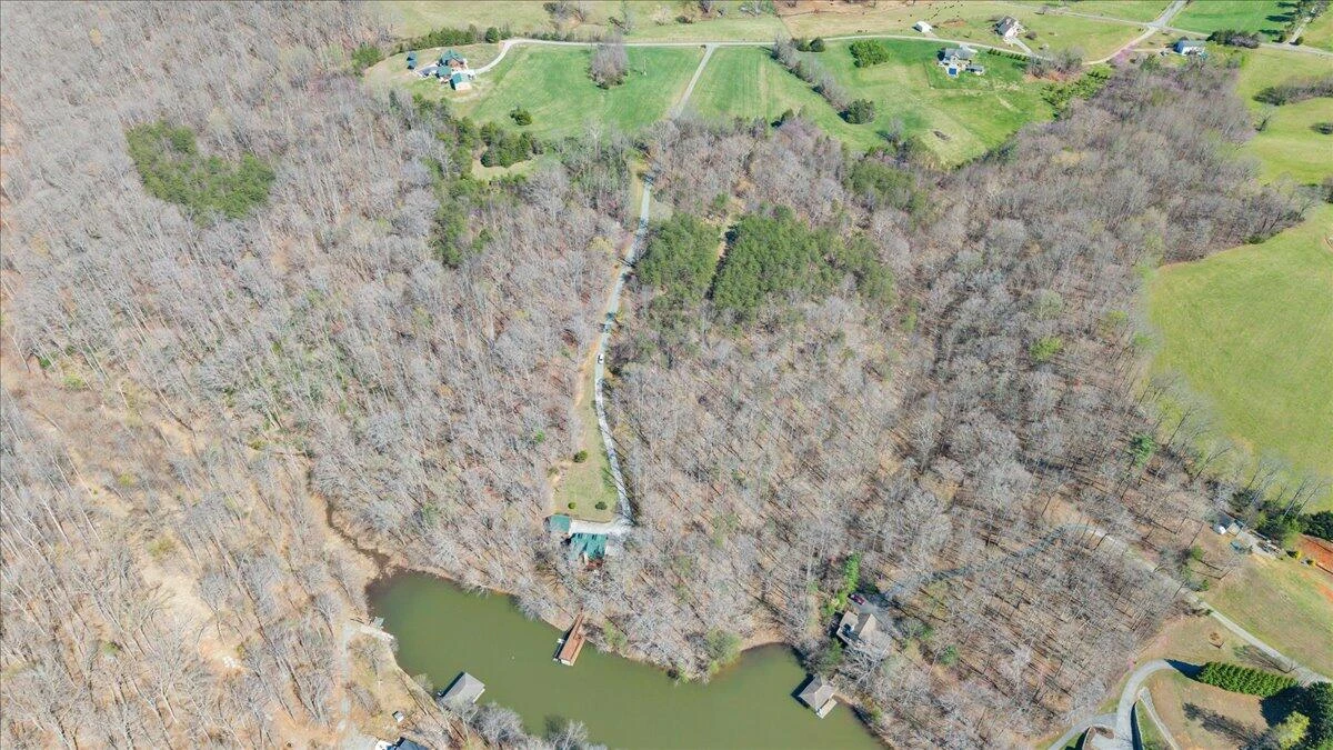 239 Blackwater Landing DR - Photo 96