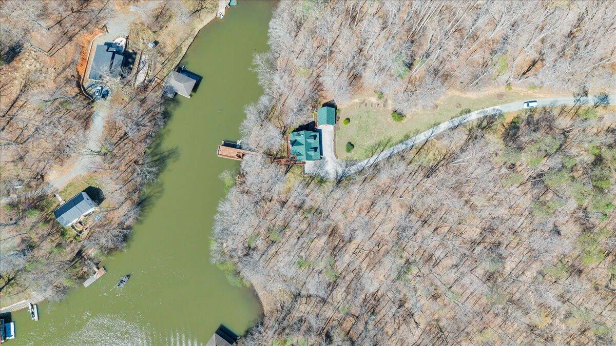 239 Blackwater Landing DR - Photo 97