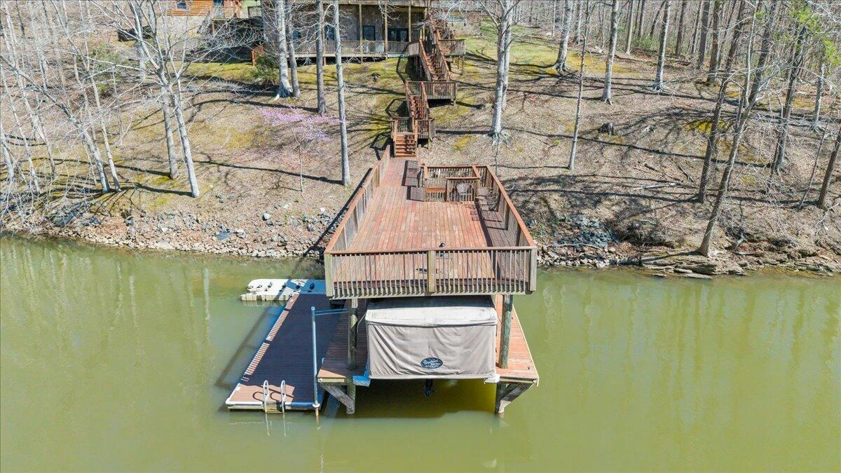 239 Blackwater Landing DR - Photo 99