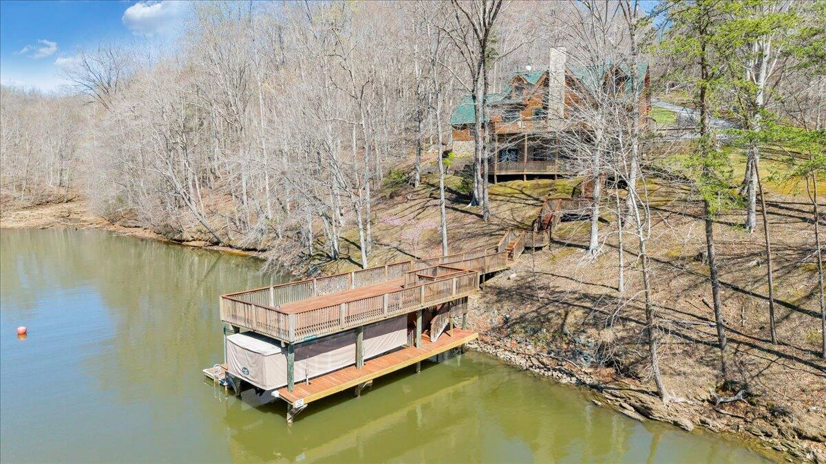 239 Blackwater Landing DR - Photo 101