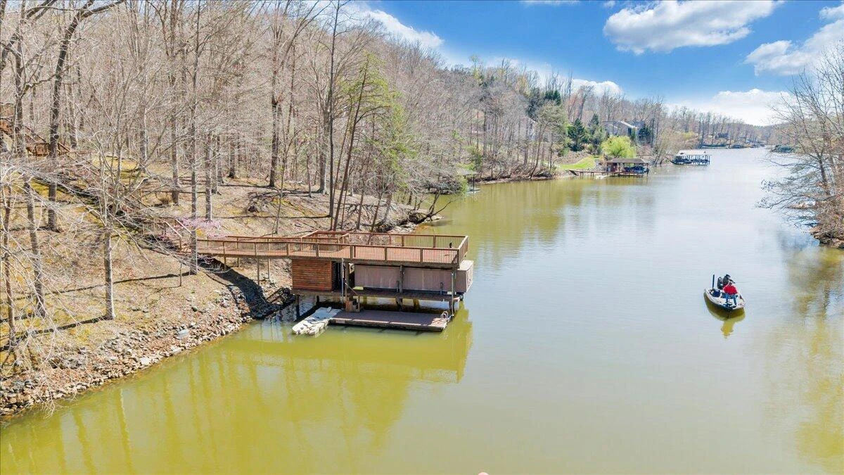 239 Blackwater Landing DR - Photo 103