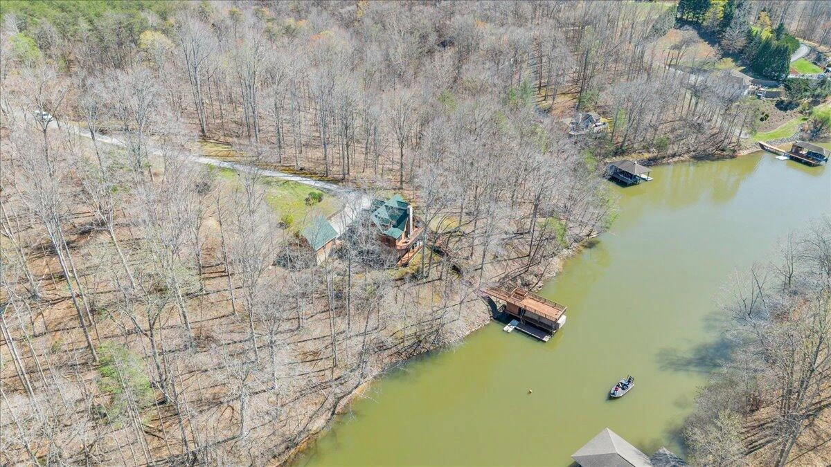 239 Blackwater Landing DR - Photo 105