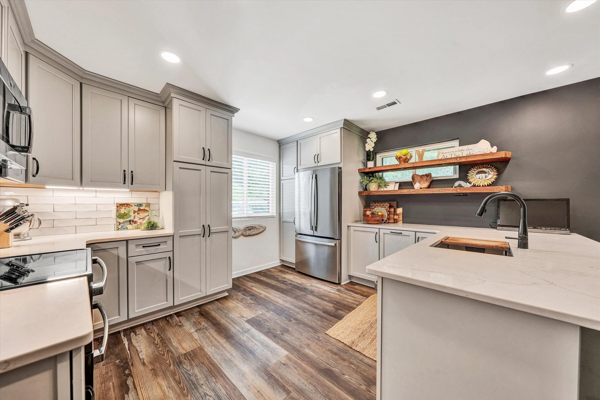 219 Shoreline Marina CIR #123 - Photo 8