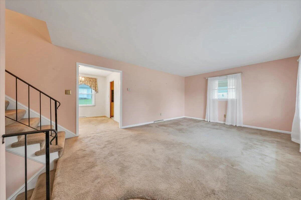 3917 Delavan ST - Photo 3