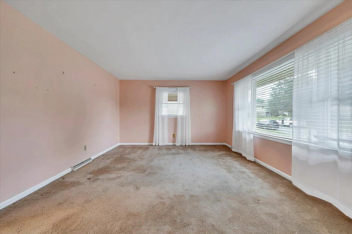 3917 Delavan ST - Photo 4