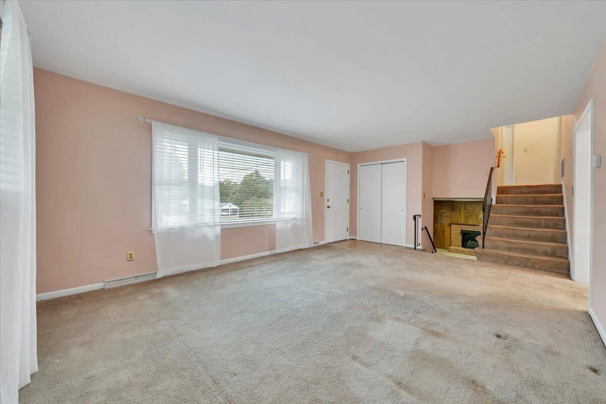 3917 Delavan ST - Photo 5