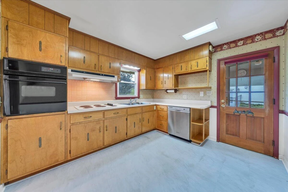 3917 Delavan ST - Photo 11